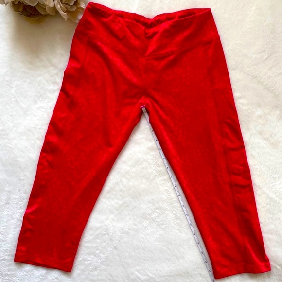 Lululemon cropped legging~ Size 6